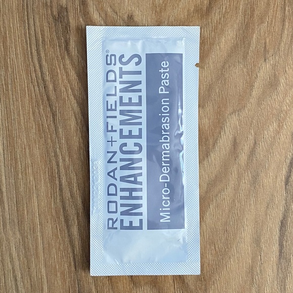 Rodan and fields microdermabrasion paste - Picture 1 of 2